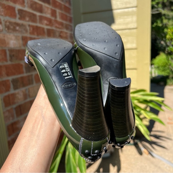 🔥Price Drop!🔥Patent Leather Tod’s Heels, never worn. - Picture 4 of 9